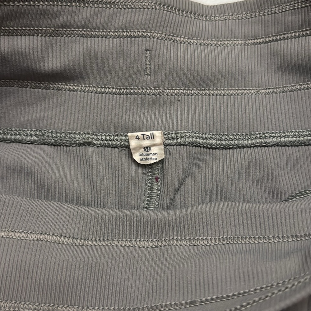 Lululemon Size 4 Dance Studio Pants - Picture 5 of 6